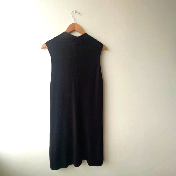 Black LNBF "Leave Nothing But Footprints" Loose Fitting Sleeveless Dress. - Picture 5 of 5